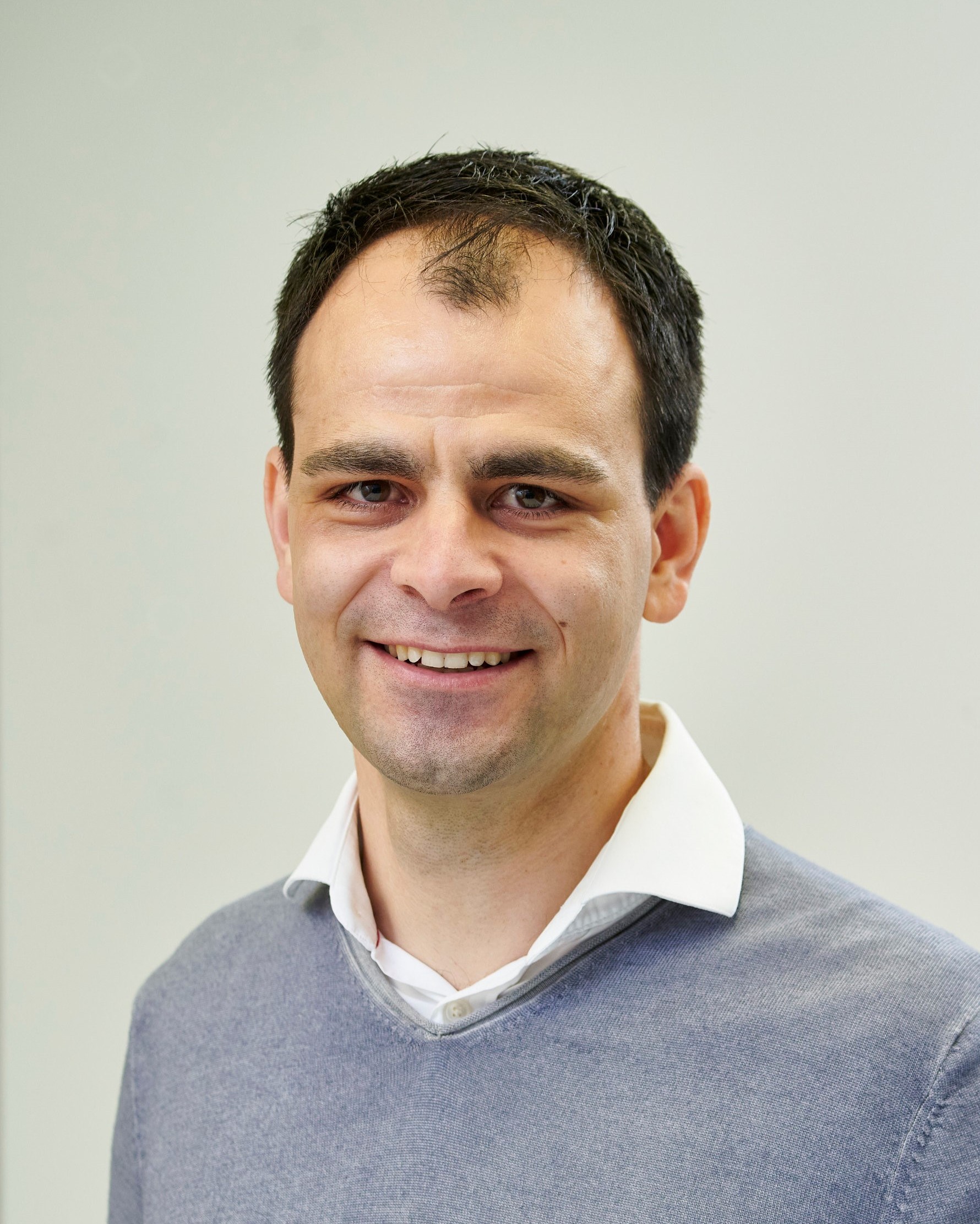 Dr. Bernd J. Stetter